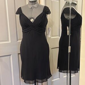 Jones Wear Black Sheath Mini Dress V-Neck Sleeveless